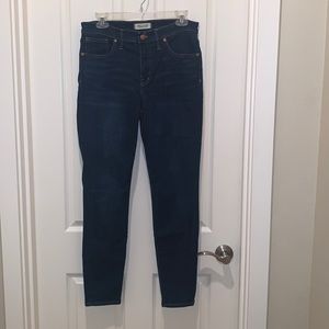 Madewell denim in 9” high rise skinny. size 29